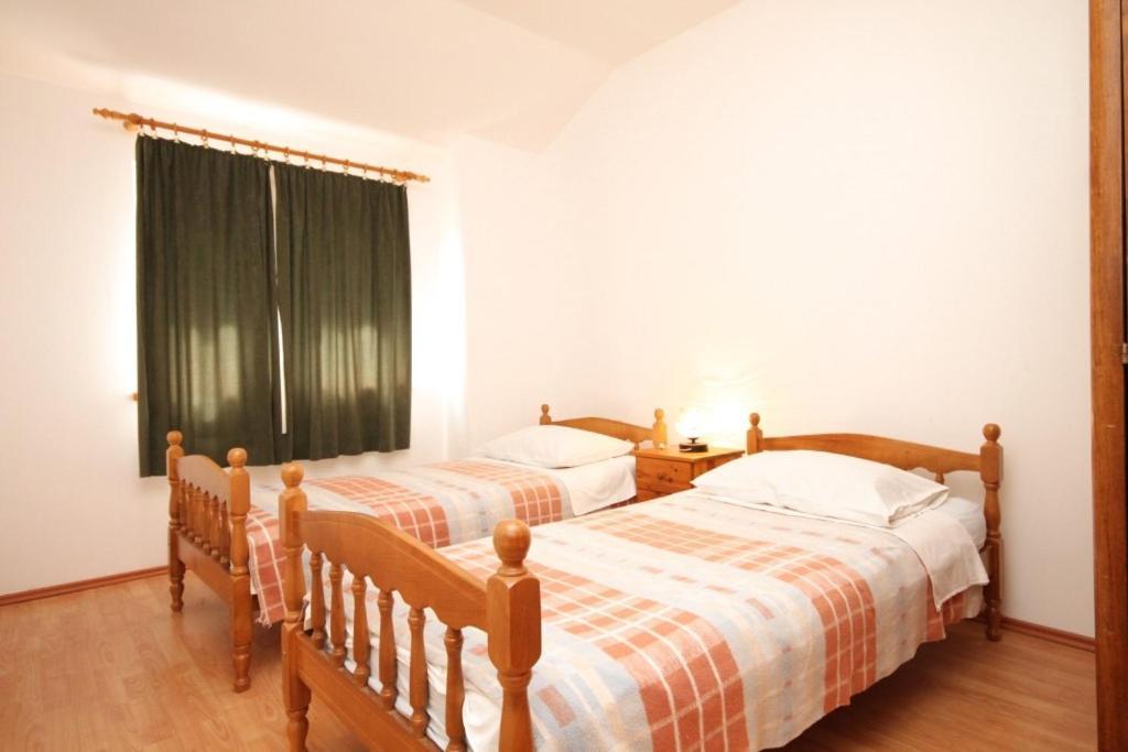 Apartments With A Parking Space Sali, Dugi Otok - 8172 Exterior photo